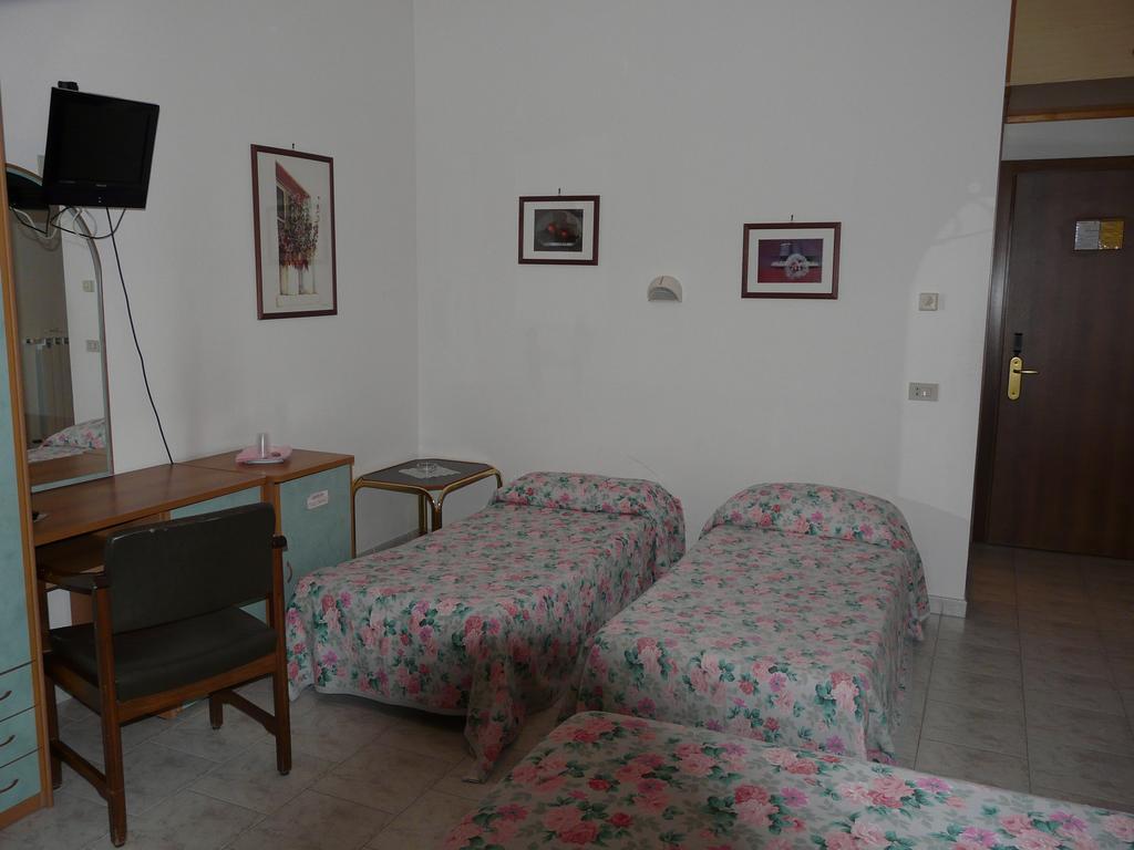 Hotel Vecchia Rimini Llido Degli Estensi Zimmer foto